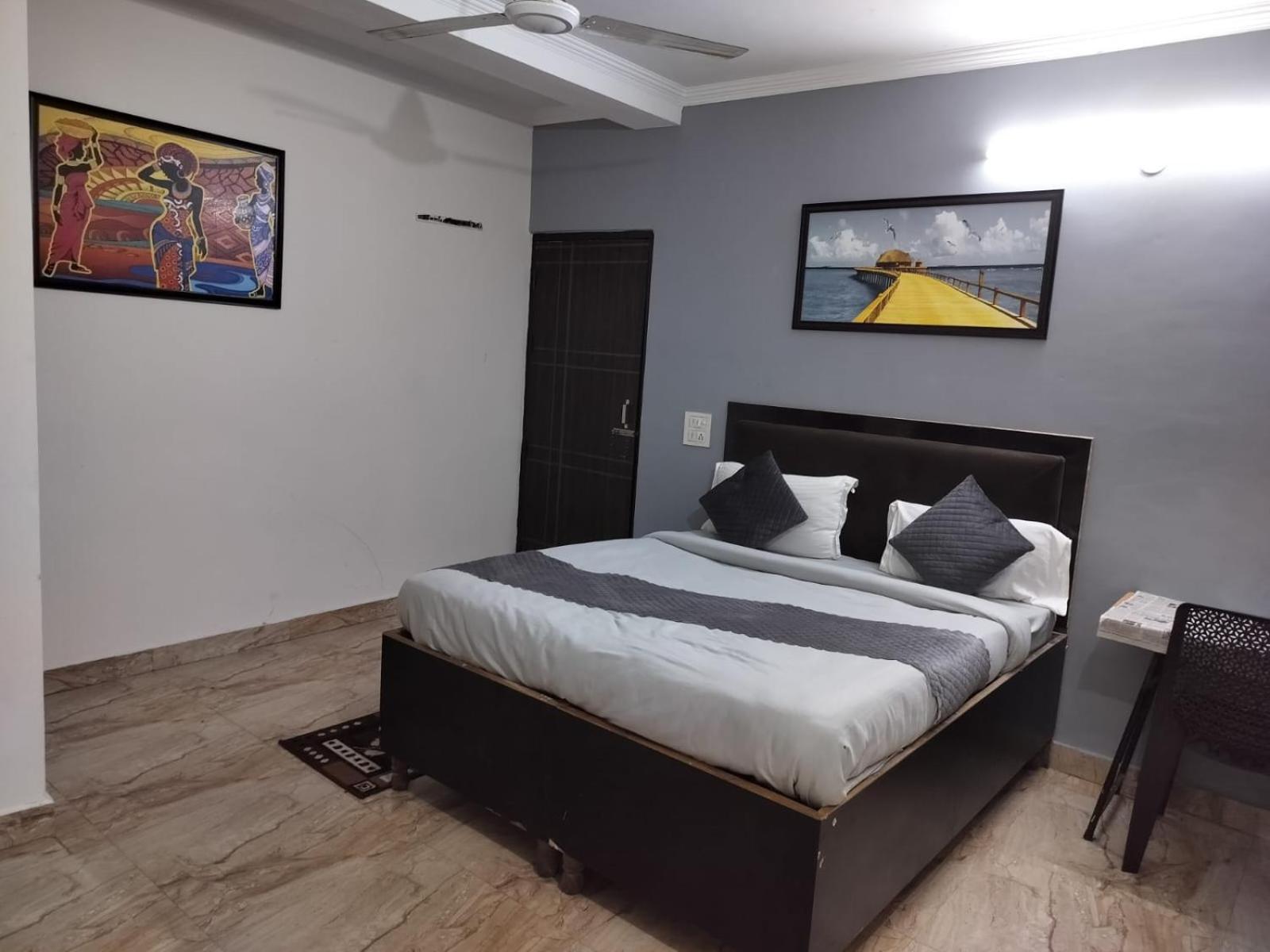 Embassy - Near Chanakyapuri Embassy Area 4*