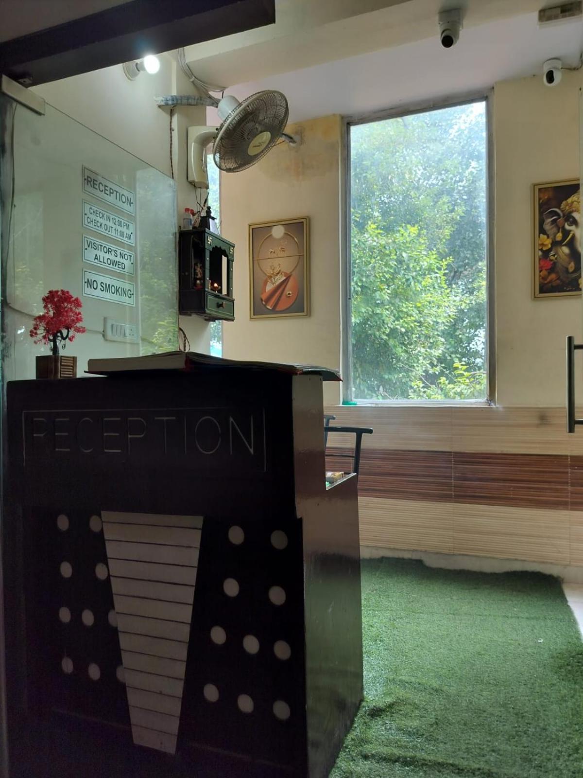 Hotel Embassy - Near Chanakyapuri Embassy Area 4*